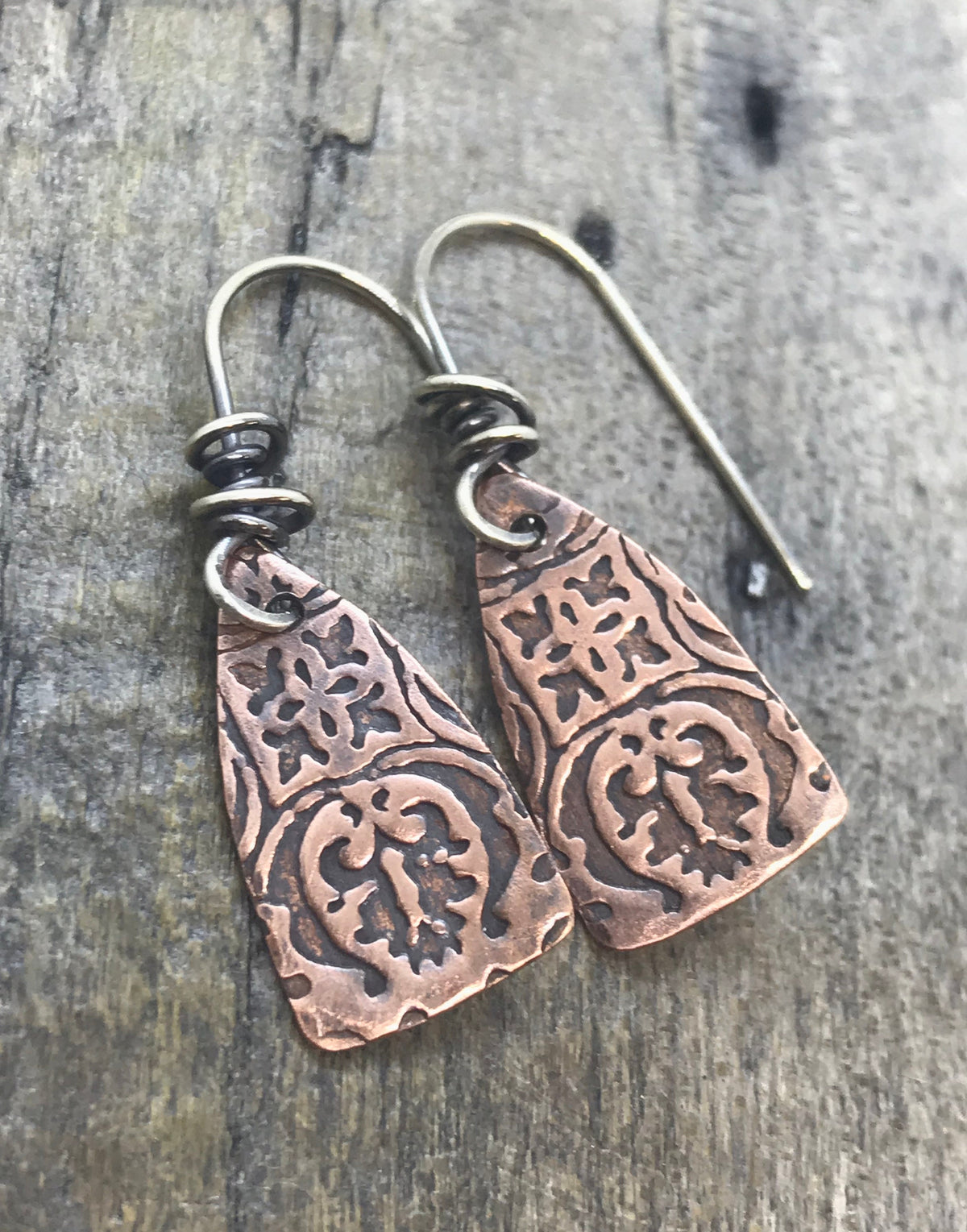 Patterned Copper Swing Earrings - CB&CO